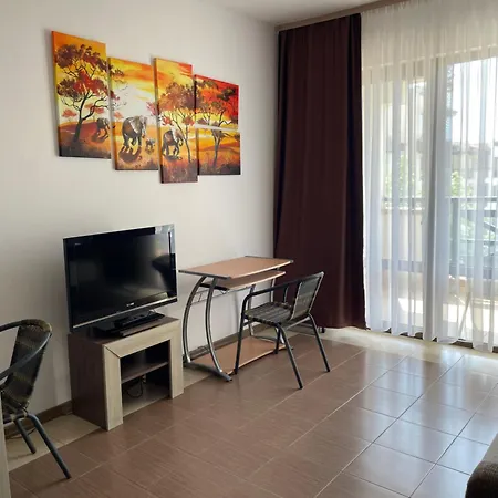Flat On The With Free Parking On-site 아파트 *