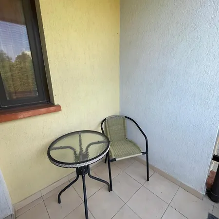 Flat On The With Free Parking On-site * 체르노모레츠