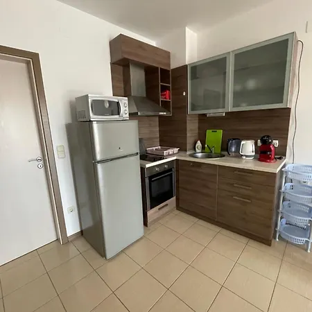 Flat On The With Free Parking On-site 아파트 *