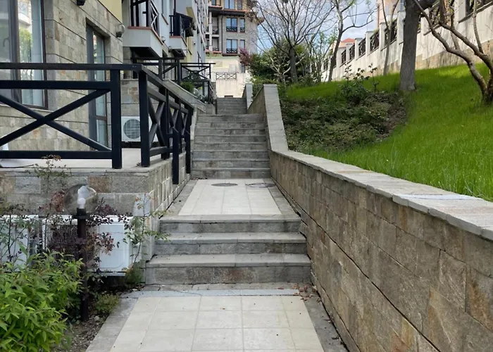 Flat On The * 체르노모레츠